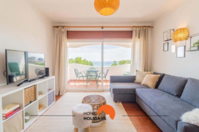 #103 Foxy V by Home Holidays